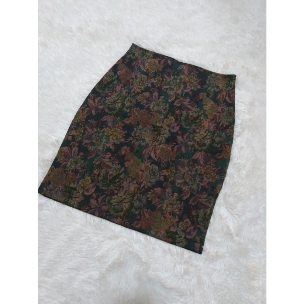 Floral Carpet Skirt - Vintage Express